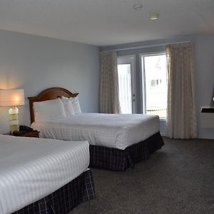 Queen Room Two Queen Beds